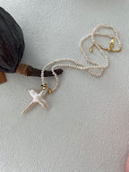 „Cross of Grace“ Barockperlen-Halskette