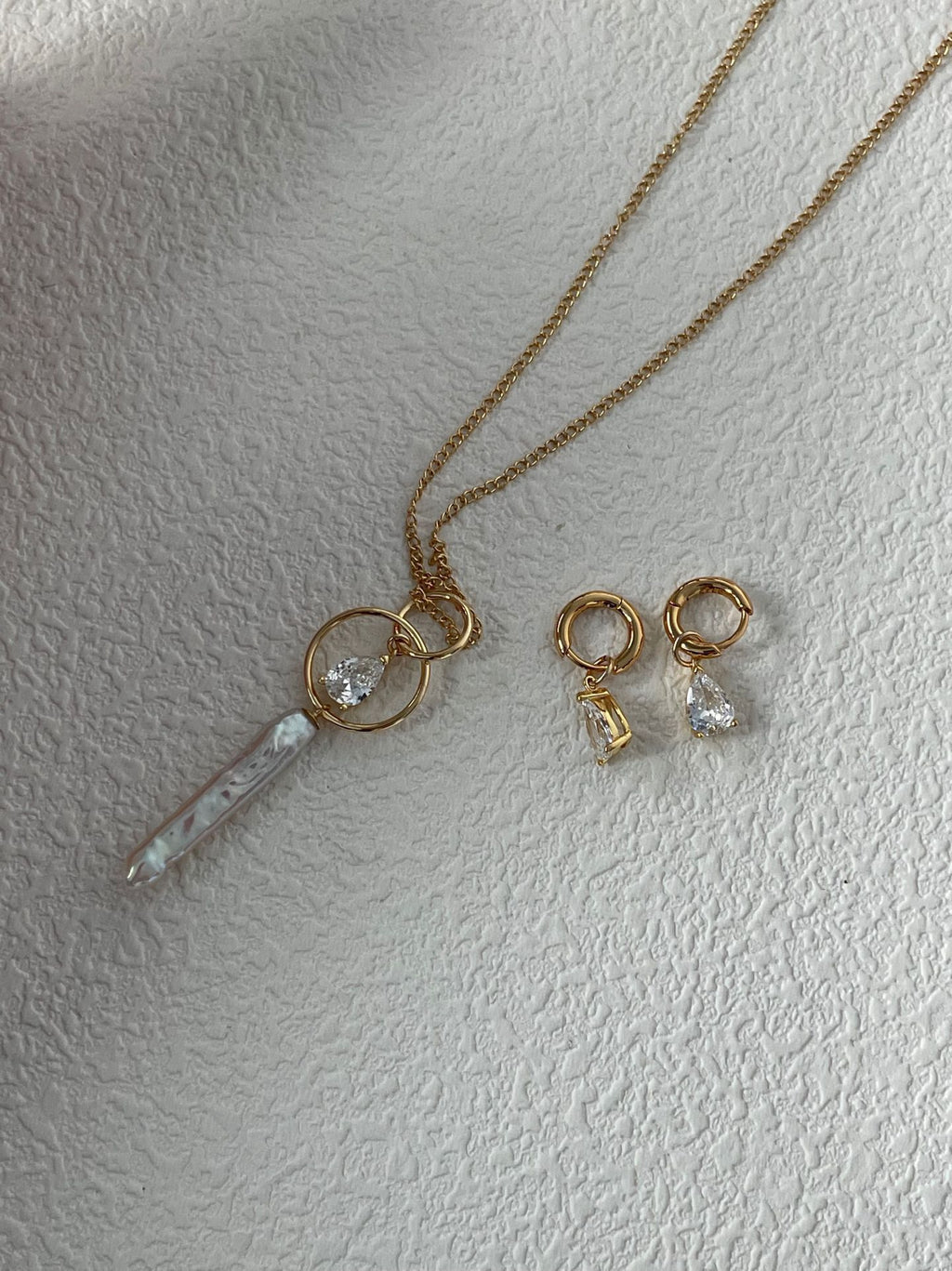 „Fallen Galaxy“ 14K Gold-Filled-Perlenkette