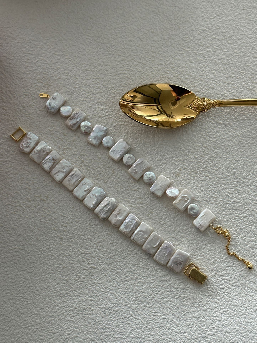 „Baroque Timepiece on the Wrist“ versilbertes 18K-Gold-Armband