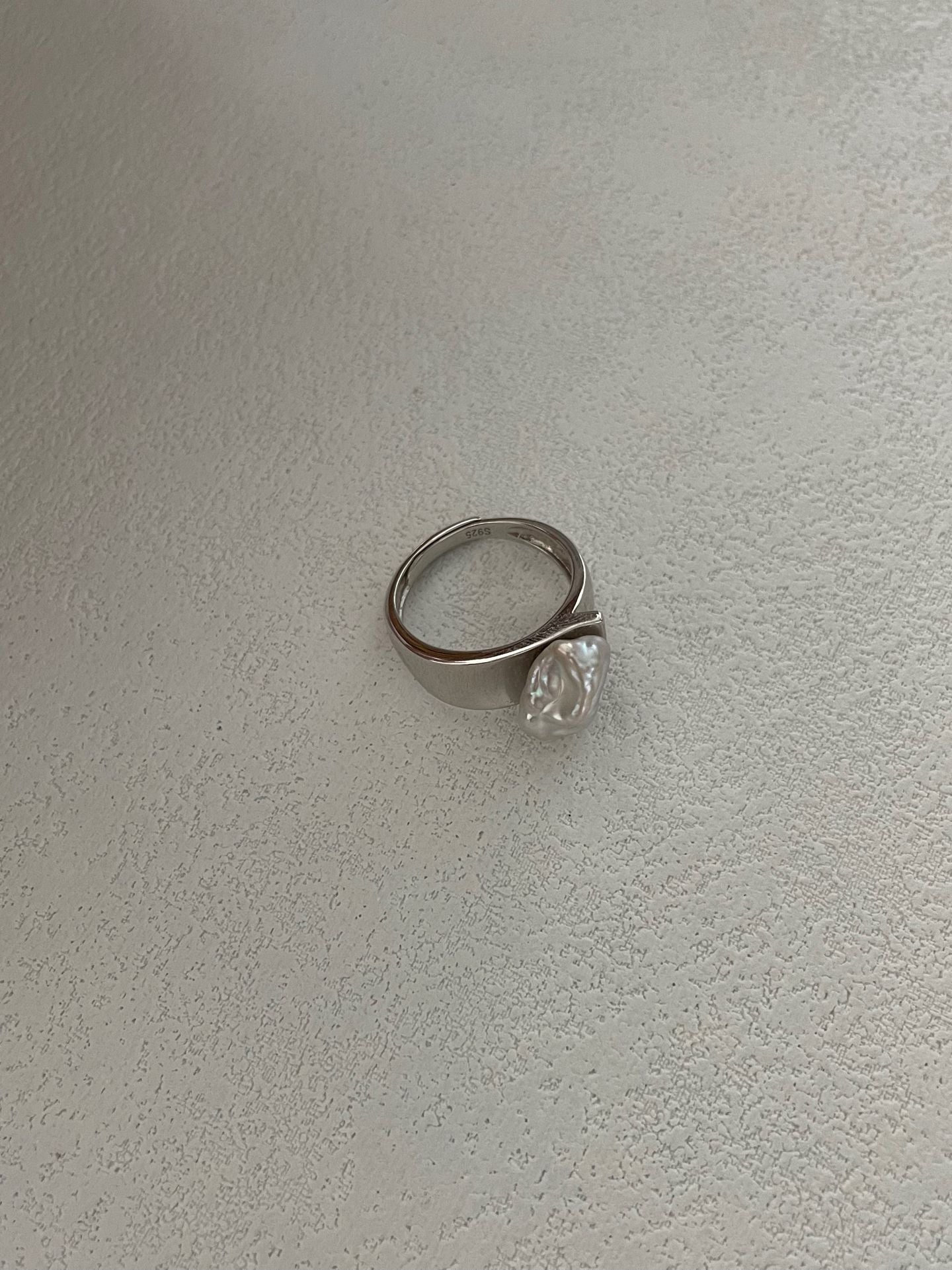 Keshi-Perlenring aus Sterlingsilber – Einheitsgröße / Verstellbar