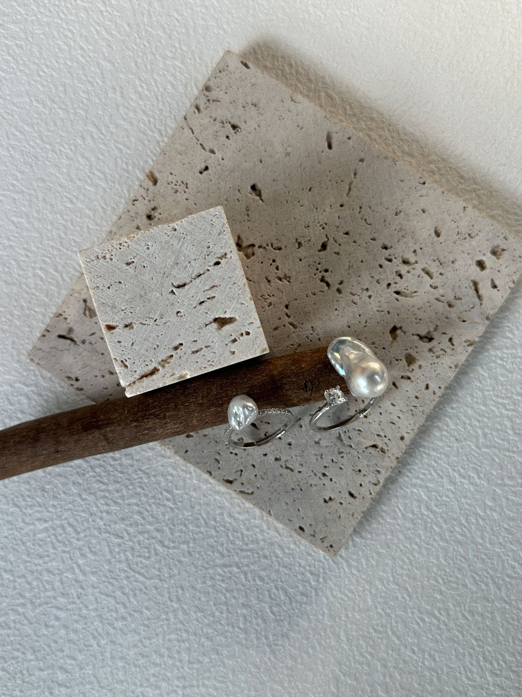 „Silver-Blue Poem“ Sterlingsilber-Ring mit Barockperle