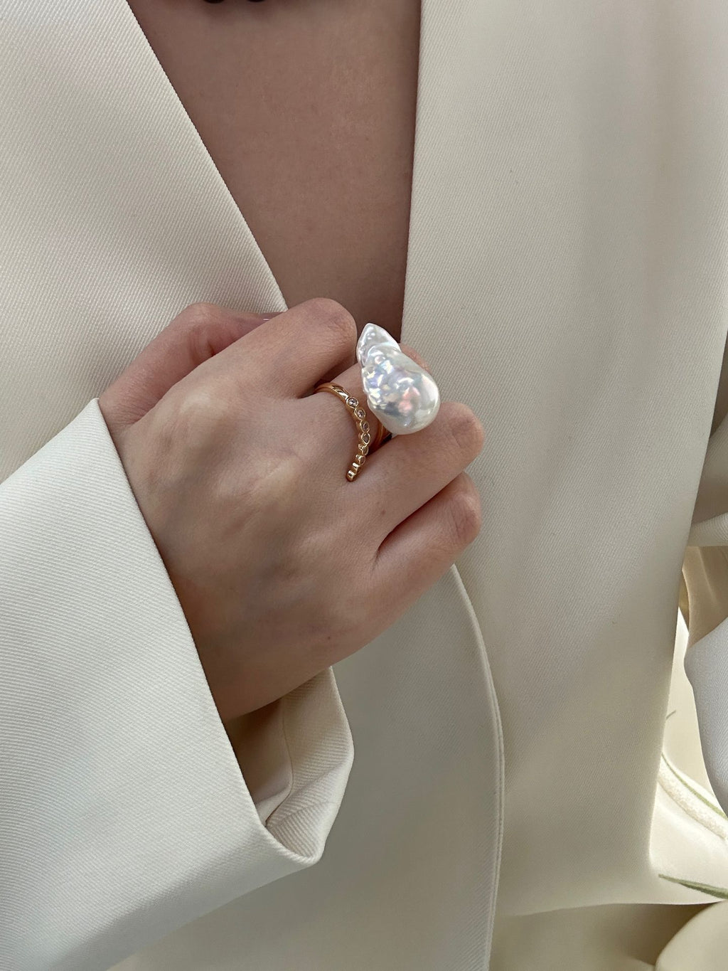 Offener Ring mit Barockperle