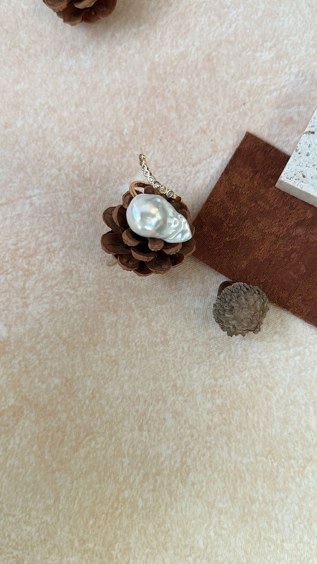 Offener Ring mit Barockperle