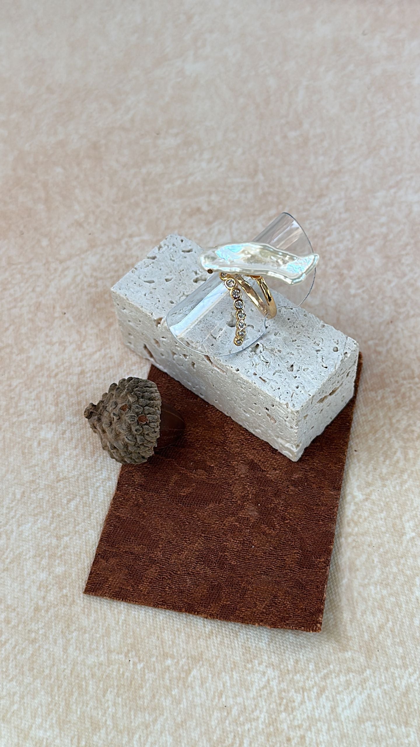 „Linear Glow“ langer Ring