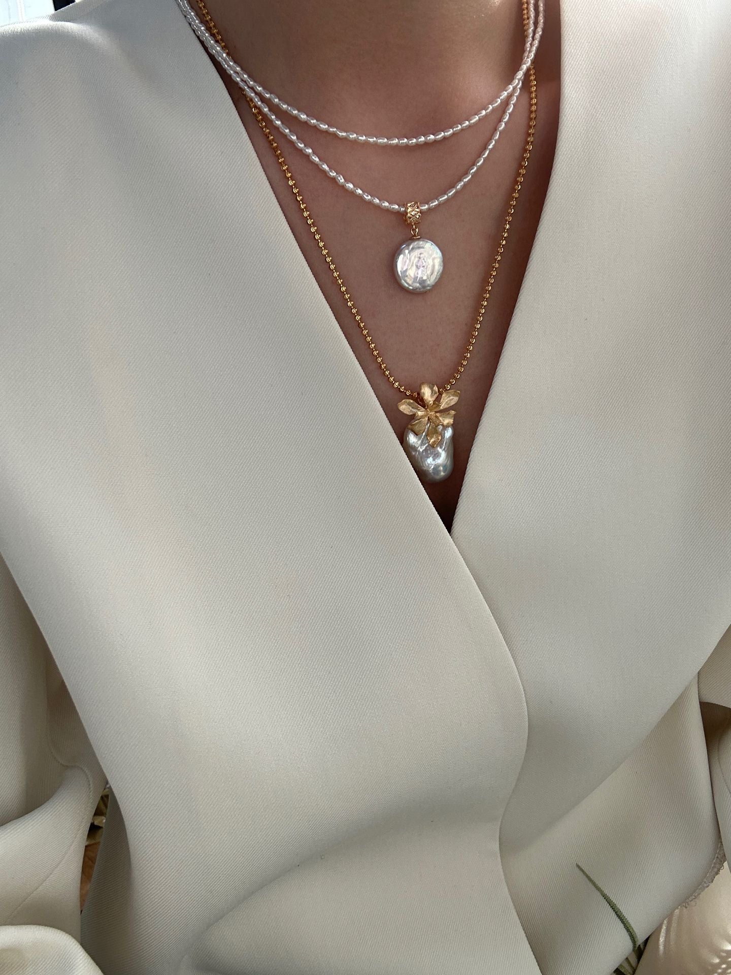 Goldblüten-Halskette