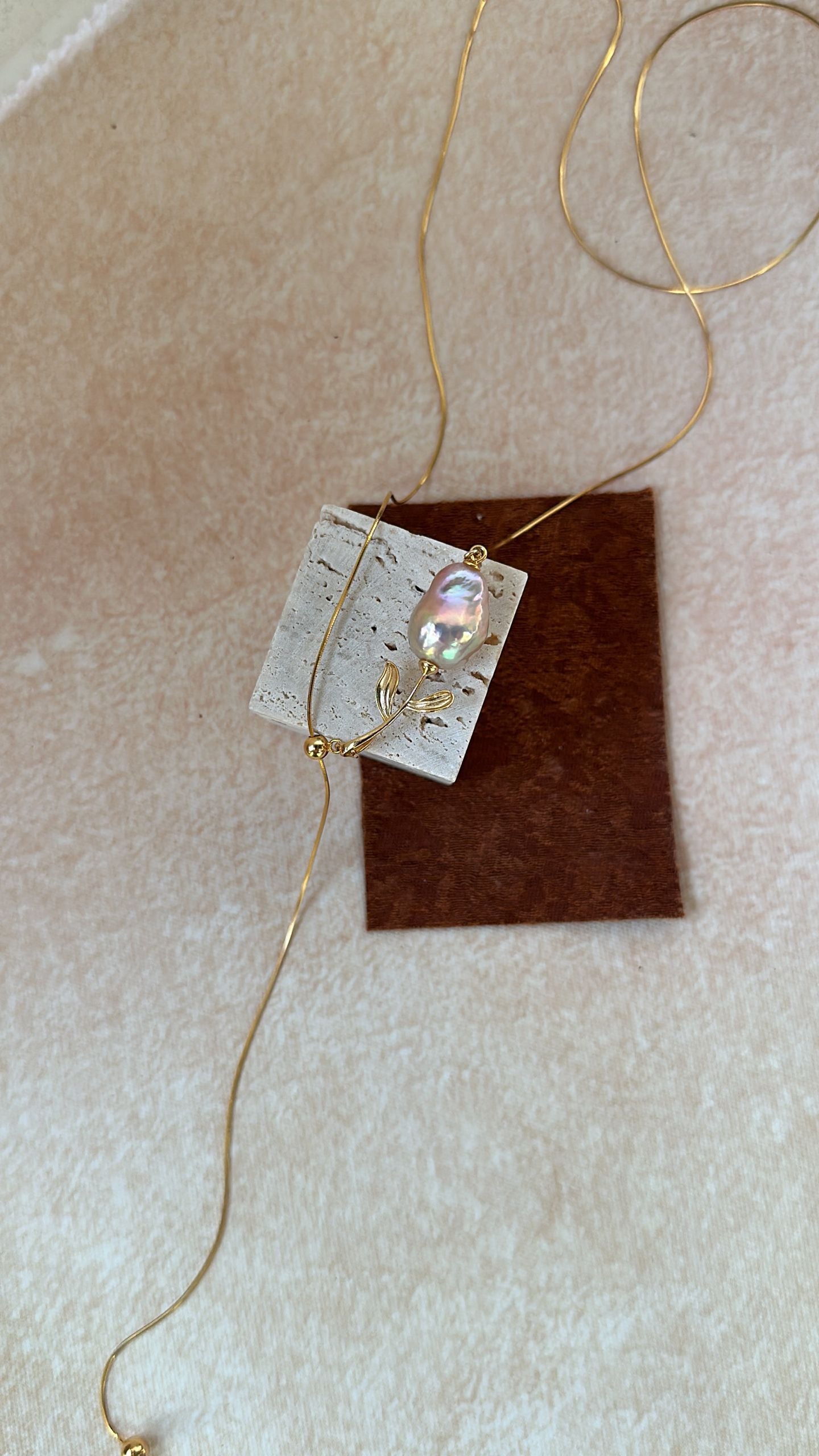 „Golden Rose“ Halskette