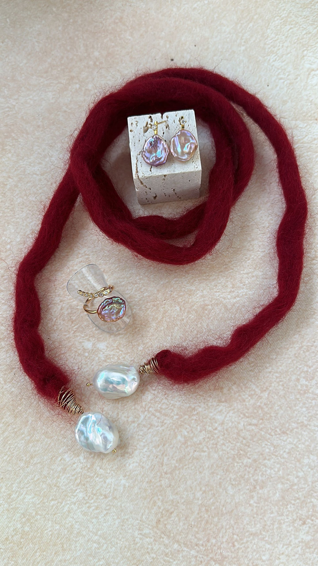 „Ancora Red Scarf“ Halskette