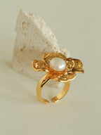 Vintage Pearl Flower Ring
