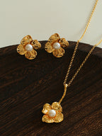 Vintage Pearl Flower Earrings