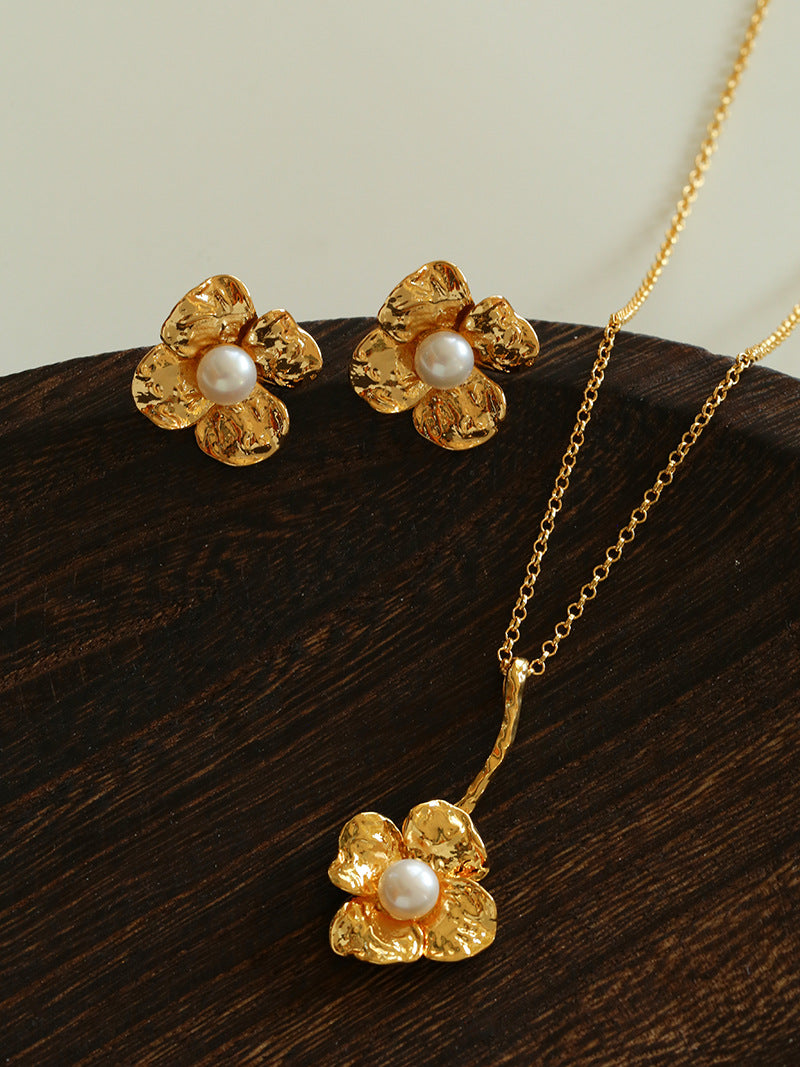 Vintage Pearl Flower Earrings