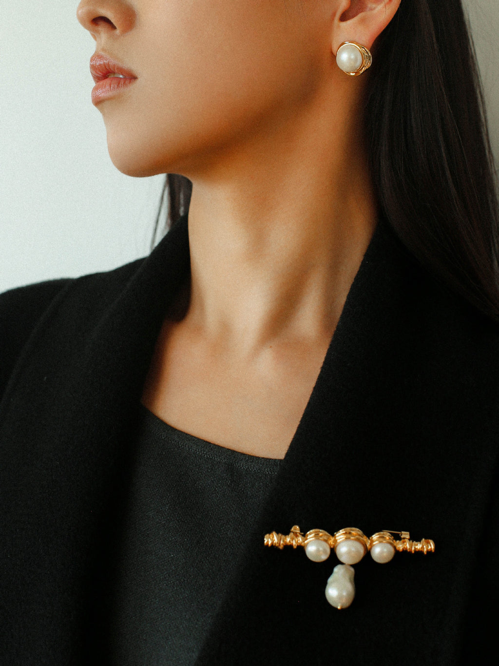 Vintage Bar-Style Natural Brooch