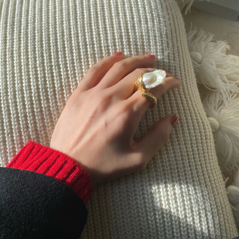 Handgefertigtes Design | Skulpturaler Barockperlenring